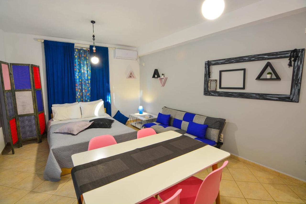 Theoni'S Apartments Xilókasztro Kültér fotó
