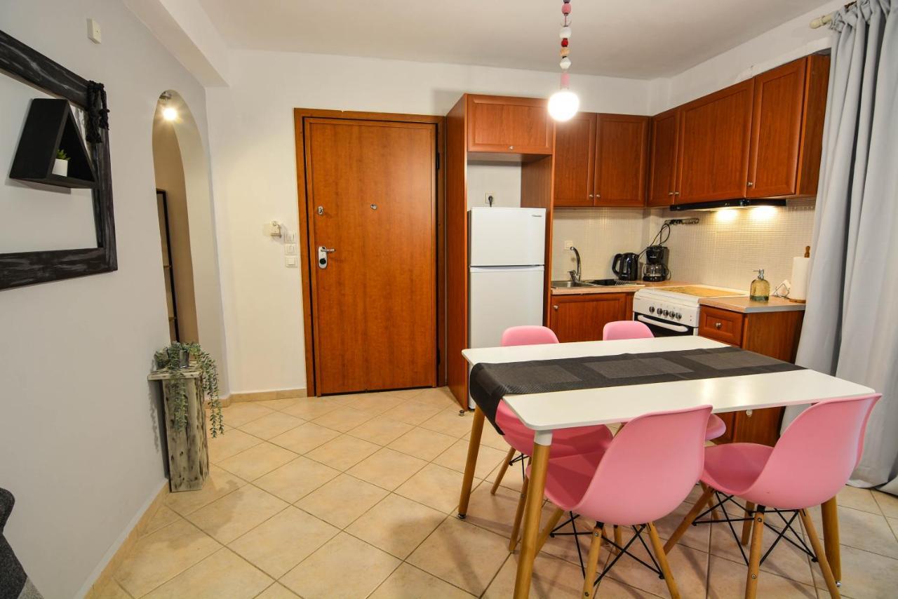 Theoni'S Apartments Xilókasztro Kültér fotó