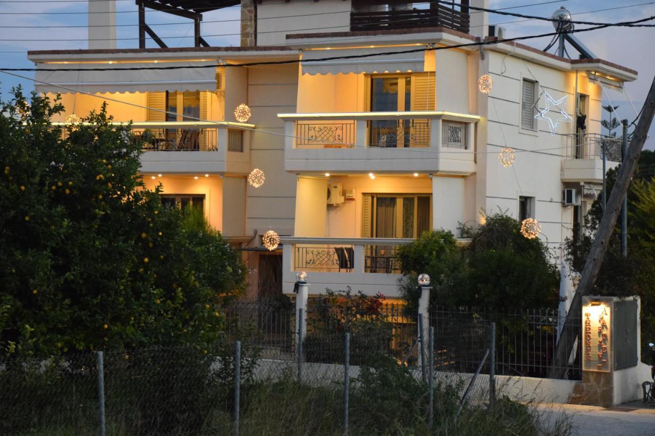 Theoni'S Apartments Xilókasztro Kültér fotó